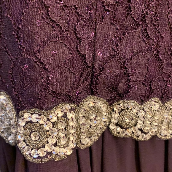 NWOT David’s bridal, purple lace gown ,22 - Picture 9 of 11